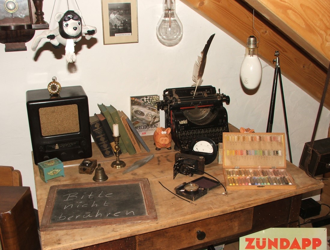 Museum Tisch